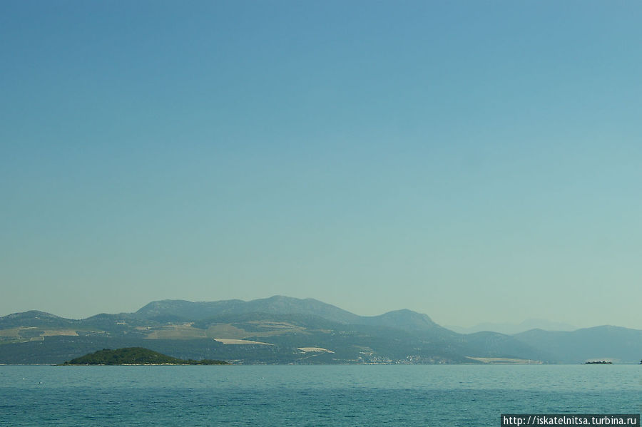 По дороге назад. Вид с Пельешаца на острова Корчула, остров Корчула, Хорватия