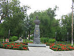 Памятник генерал-губернатору Перовскому