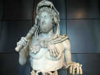 Император Луций Элий Аврелий Коммод,сын Марка Аврелия и Фаустины младшей.