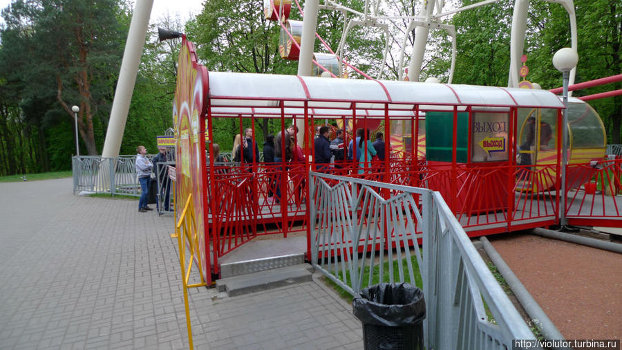 На колесе по детскому парку Минск, Беларусь