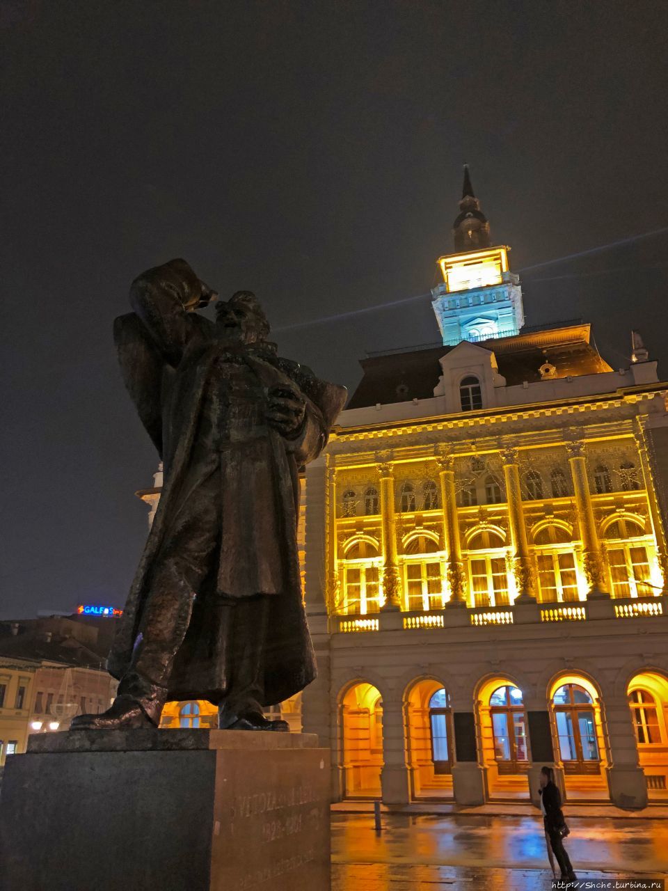 Площадь Свободы - главная городская площадь в Нови-Саде