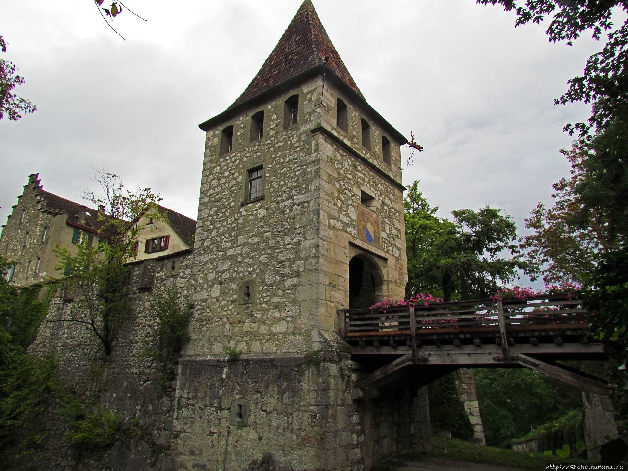 Замок Лауфен Лауфен-Увизен, Швейцария