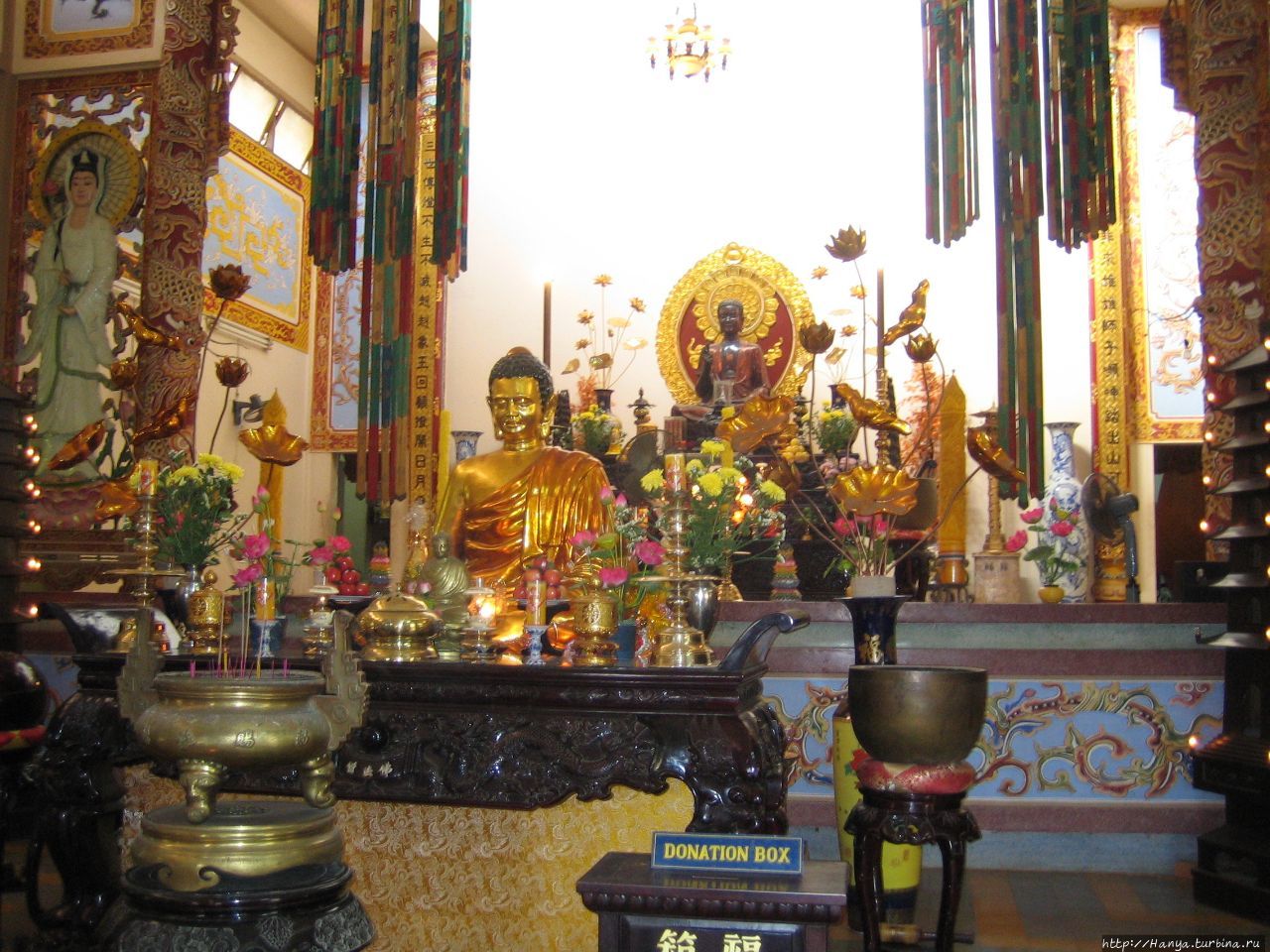 г. Нячанг. Пагода Лонгшон. Внутри храма Нячанг, Вьетнам