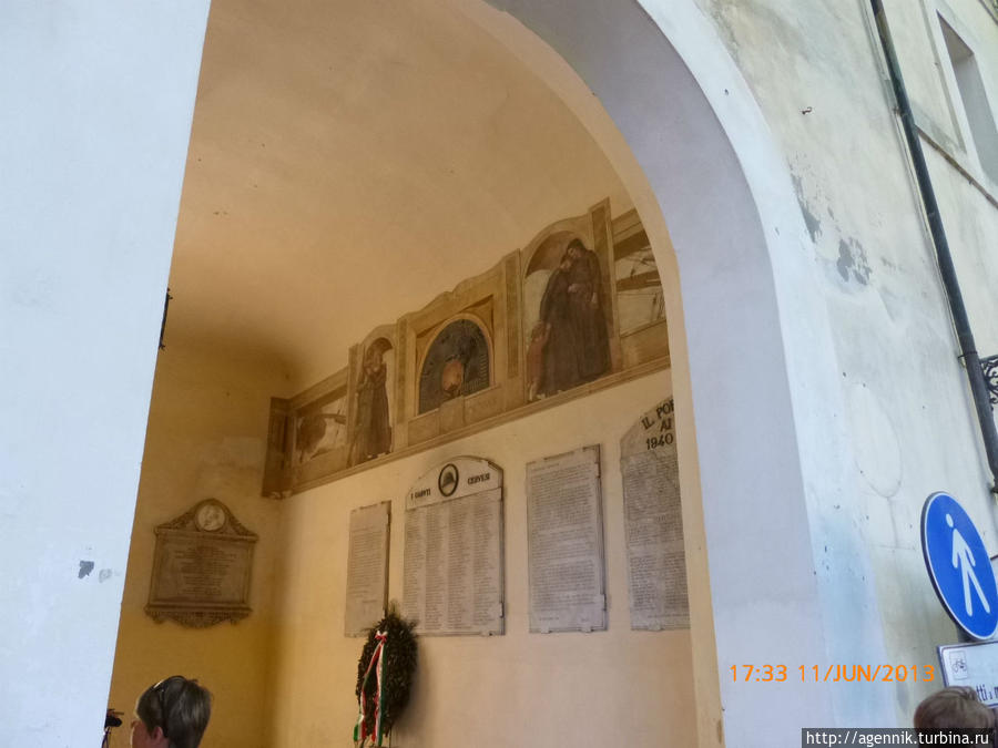 Памятные доски по погибшим в войнах Червиа, Италия