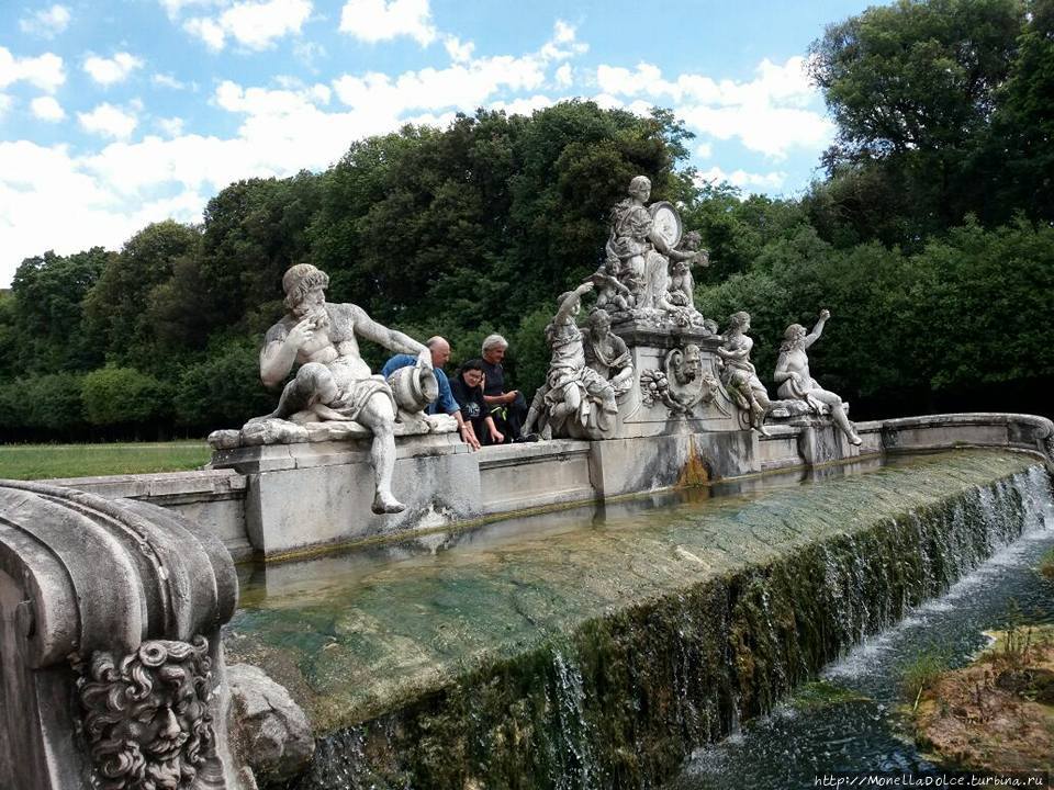 Королевский дворец и парк Reggia di Caserta Казерта, Италия