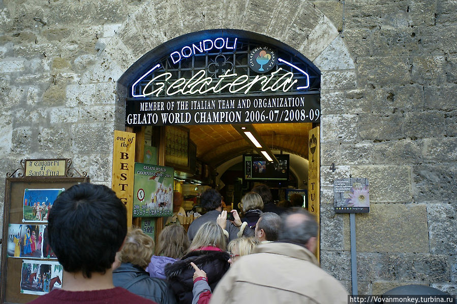 Dondoli Сан-Джиминьяно, Италия