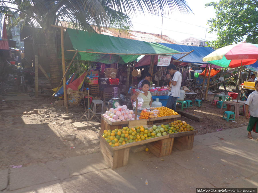 Market Thiri Myaing