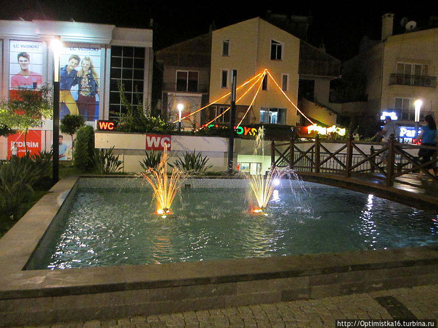 Красивое вечернее шоу в Мармарисе - Поющие фонтаны!