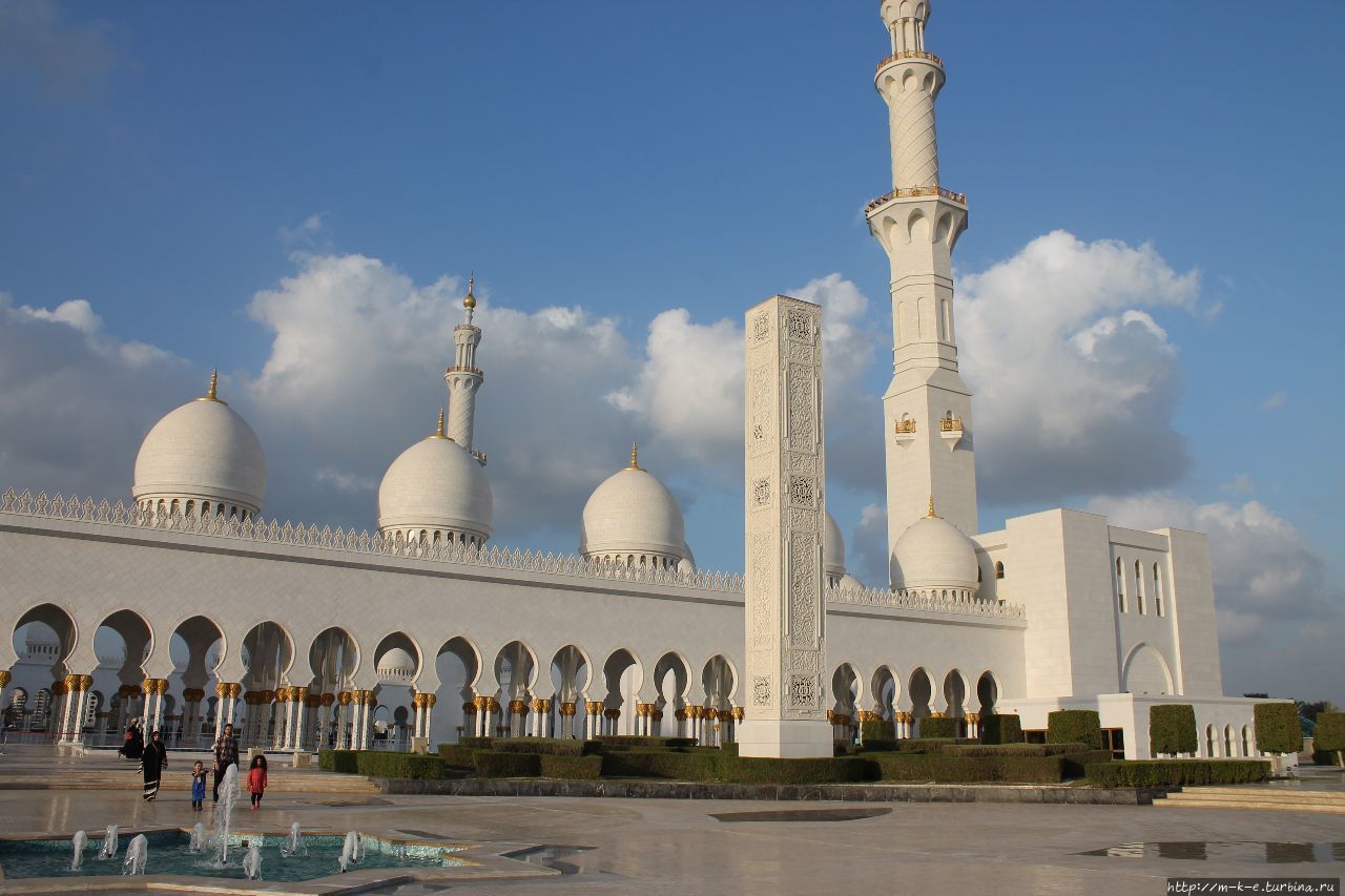 Мечеть Зайда ибн Султана. Наслаждение великой постройкой Абу-Даби, ОАЭ