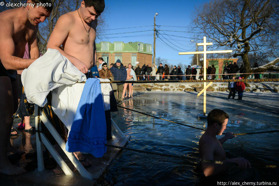 Крещенские купания в Стрельне 2014