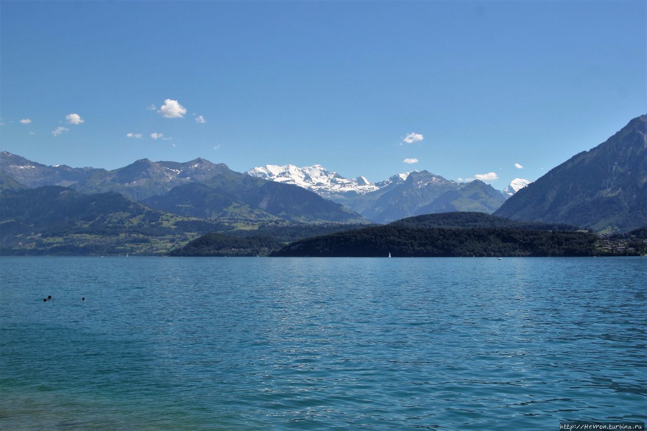 Набережная Тунского озера Оберхофен, Швейцария