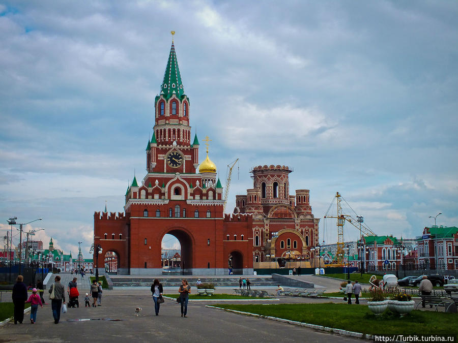 копия Спасской башни Московского Кремля Йошкар-Ола, Россия
