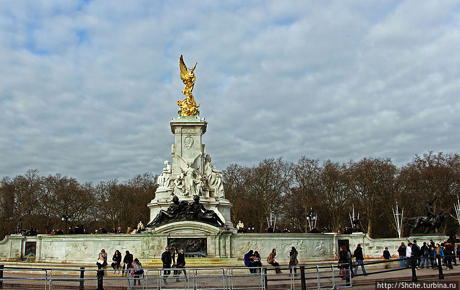 Не каждая площадь Лондона может похвастать размером этого мемориала Лондон, Великобритания