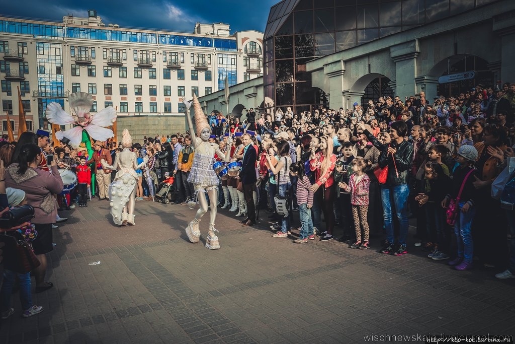 Фестиваль уличных театров Санкт-Петербург, Россия