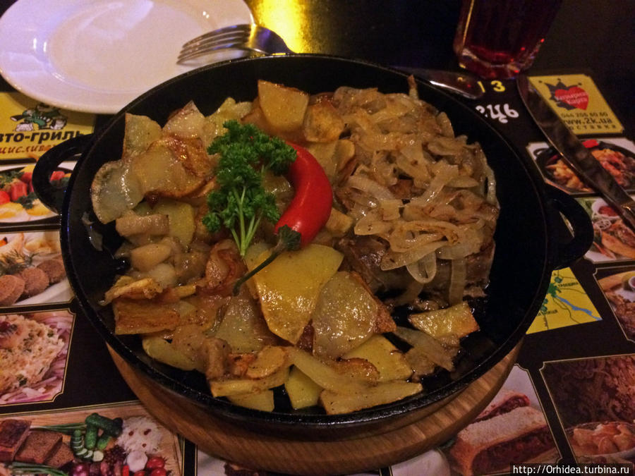 домашняя колбаса с жареной картошкой Полтава, Украина