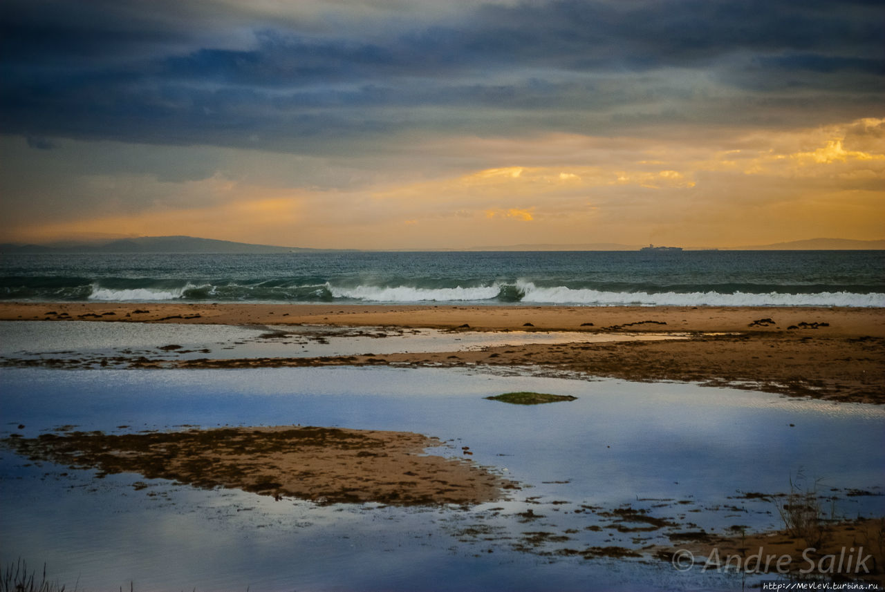 Закат и октябрьский океан Тарифа, Испания