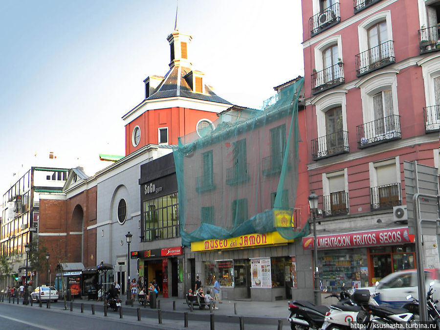Музеи Хамона и рынок Сан-Мигель Мадрид, Испания