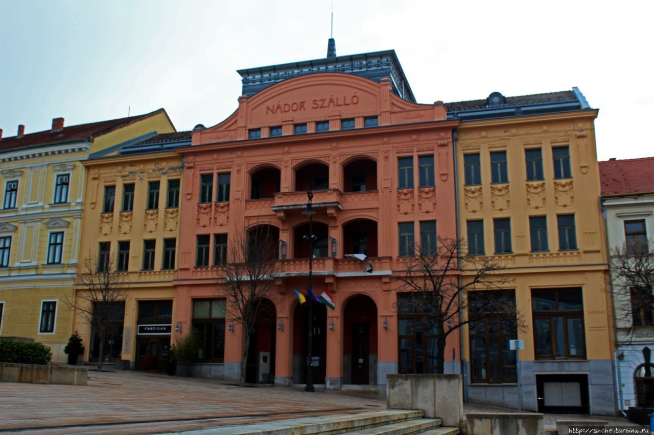 Площадь Сечени Печ, Венгрия Площадь Сечени Печ, Венгрия