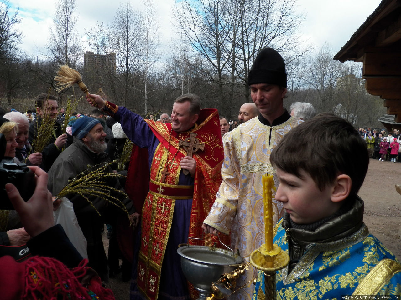 Вербное Воскресенье в Мамаевой Слободе Киев, Украина