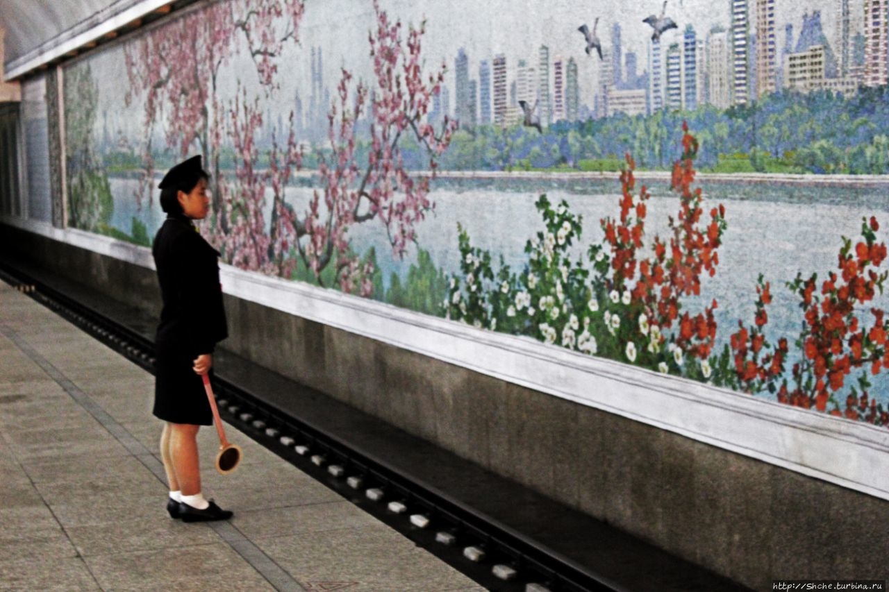 Катаемся в пхеньянском метро. Станция 