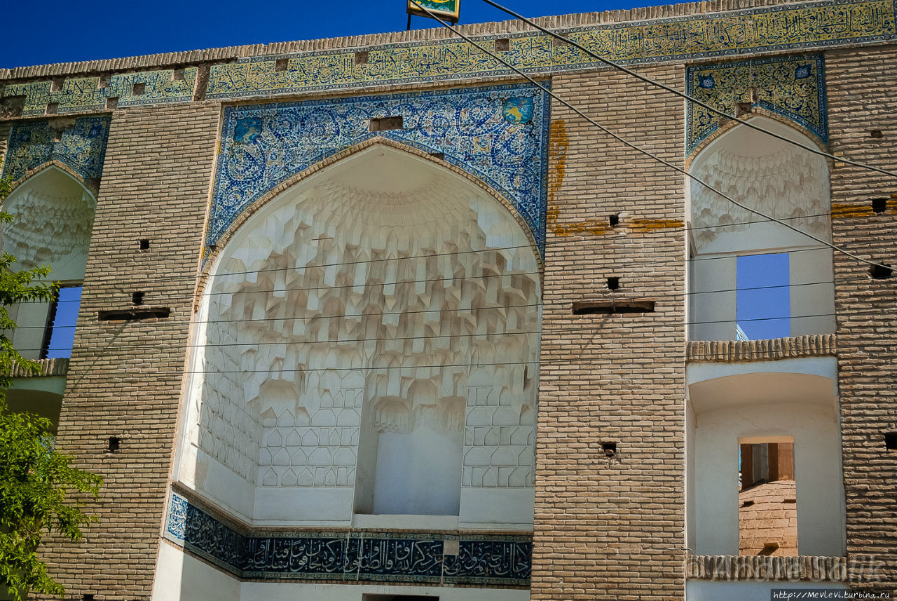 Moshtaghie (Three — Domes) (Kerman) Керман, Иран