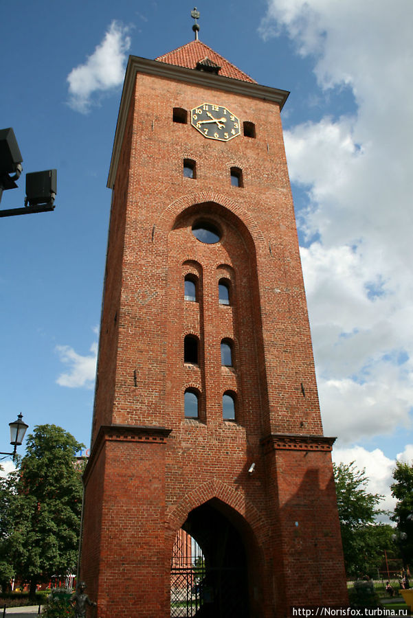 Башня Брама Торгова (Рыночные ворота) Польша