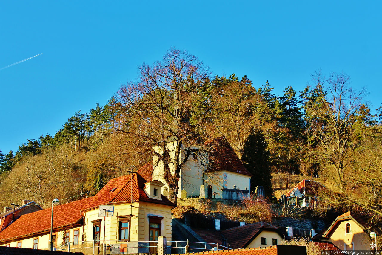 Некоторые достопримечательности на пути к замку Карлштейн Карлштейн, Чехия
