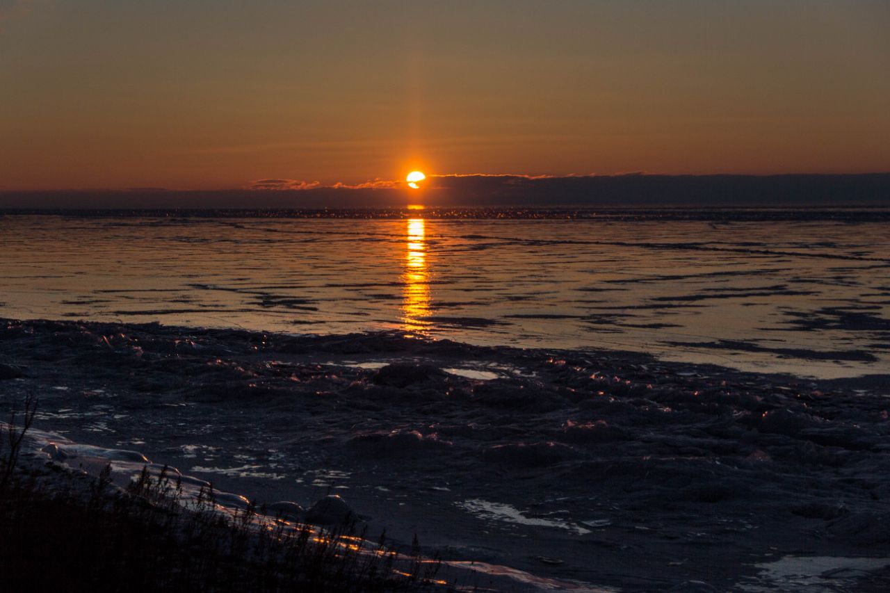 Ночёвка на льду Байкала озеро Байкал, Россия