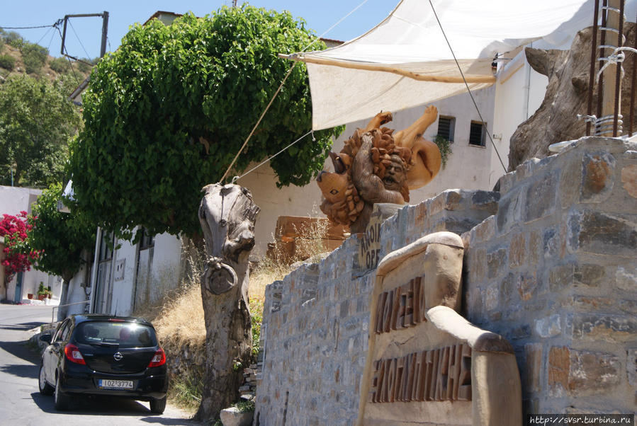 Случайная находка — небольшой музей деревянных скульптур Остров Крит, Греция