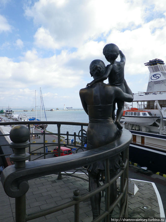 Памятник жене моряка Одесса, Украина