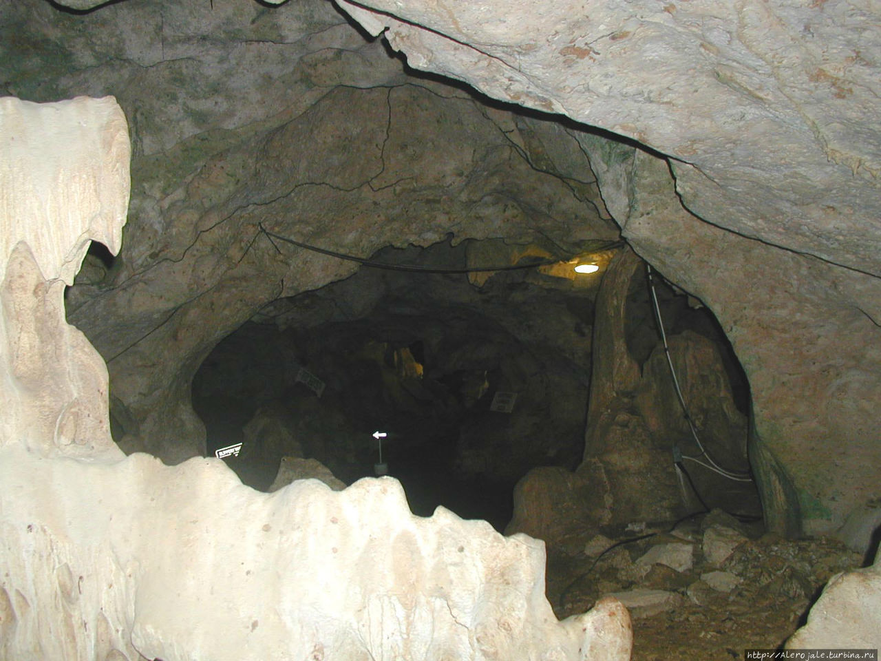 Пещеры на севере острова Монтего-Бей, Ямайка