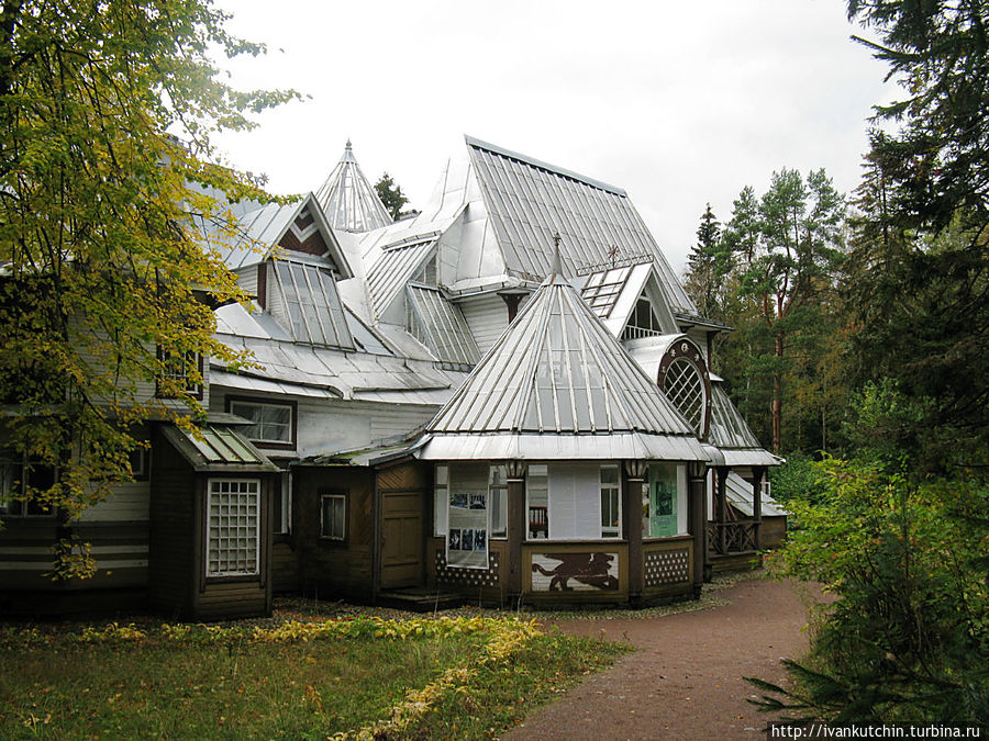 Сторона дома художника, обращенная к саду Репино, Россия