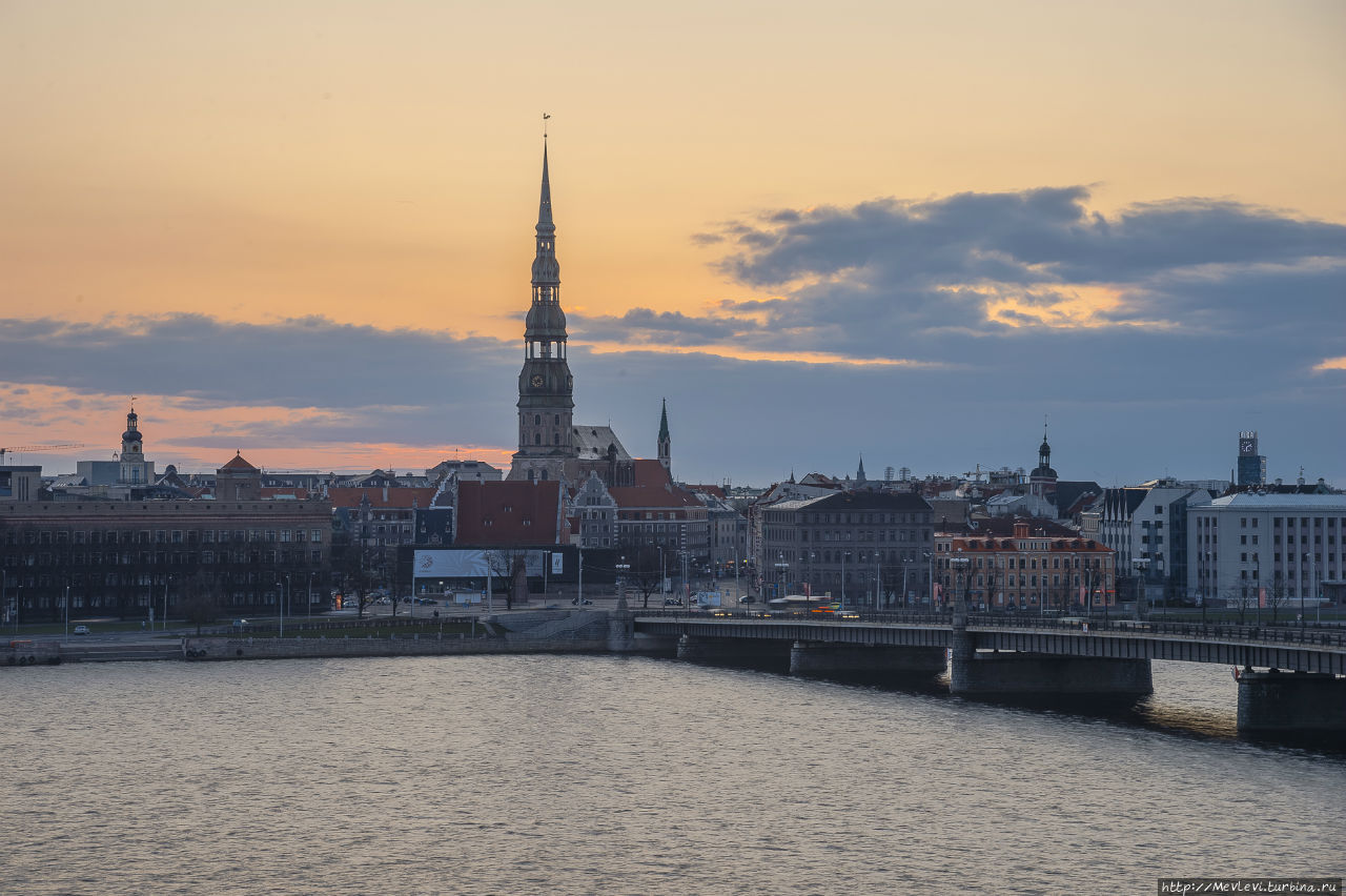 Рассвет над Даугавой Рига, Латвия