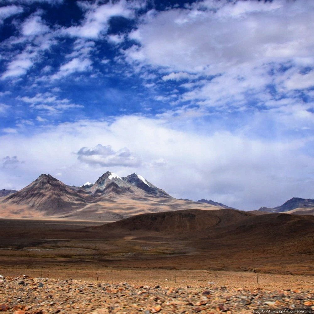 Над тибетским озером Манасаровар развеян прах Махатмы Ганди