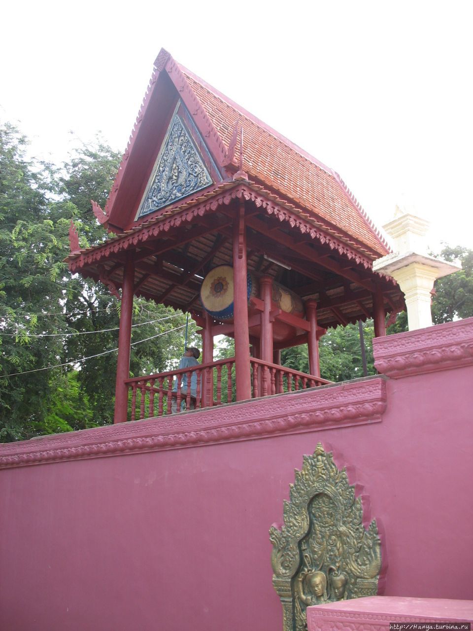 Ват Пном, или Храм на горе. Барабанная башня