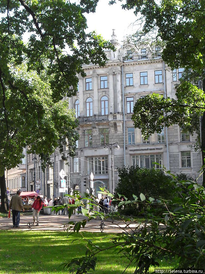 Прогулка по Александровскому саду Санкт-Петербург, Россия