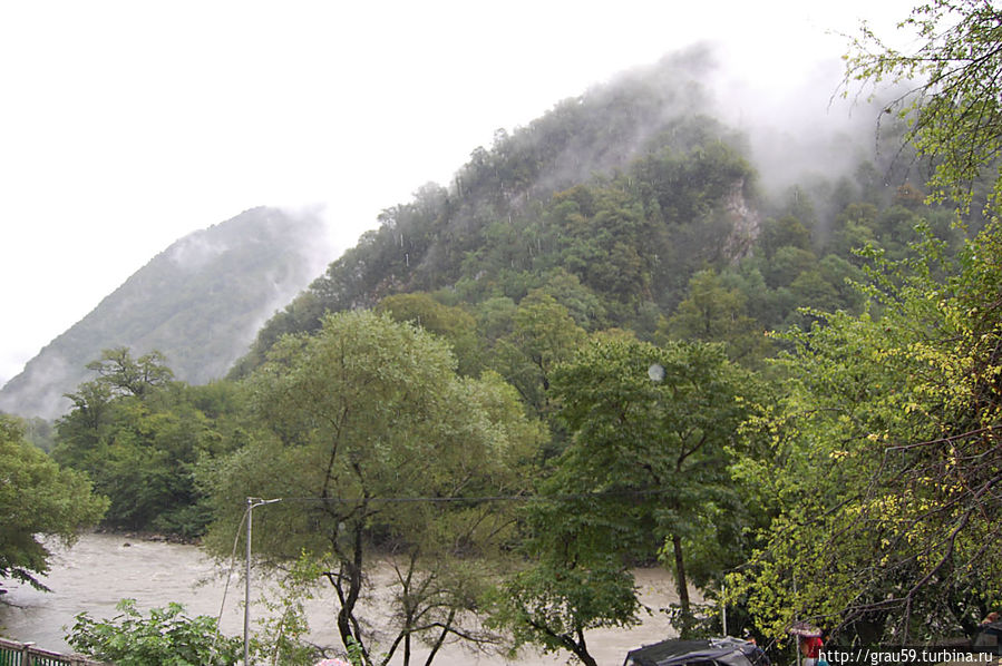Бзыбь в тумане Бзыбь, Абхазия