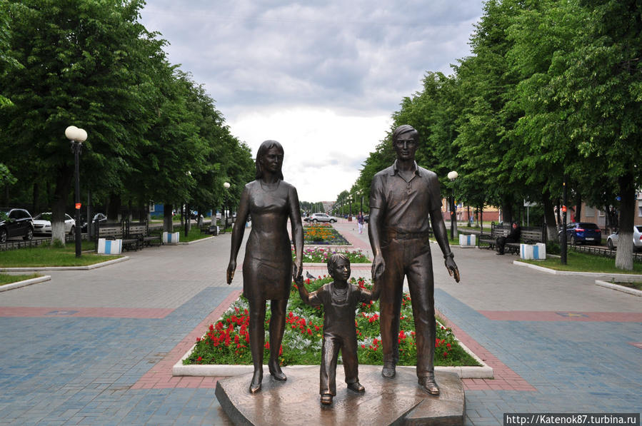Памятник Счастливая семья Йошкар-Ола, Россия