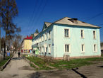 Ул.Куйбышева — центральная улица поселка.
