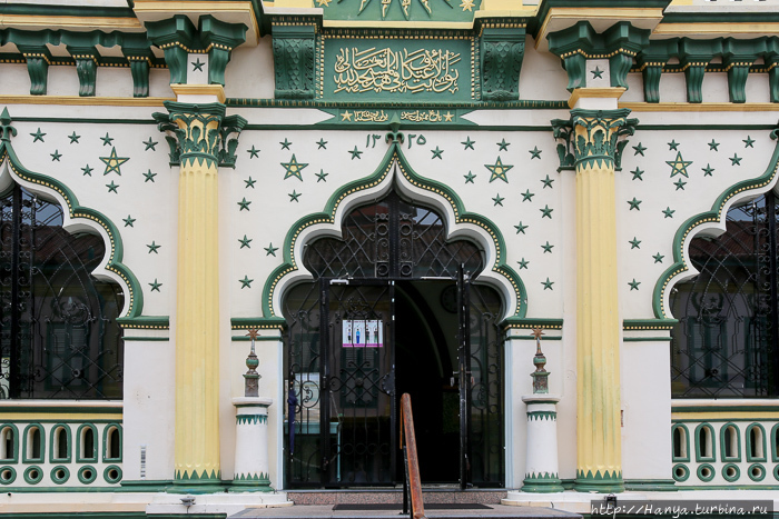 Главная лестница в мечеть. Фото из интернета Сингапур (столица), Сингапур (город-государство)
