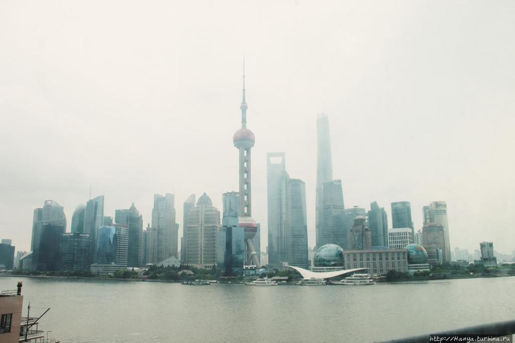 Набережная Вайтань в Шанхае Шанхай, Китай