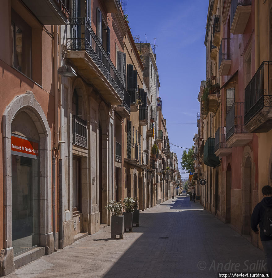 Симпатичный городок в Каталонии Виланова-и-ла-Жельтру, Испания