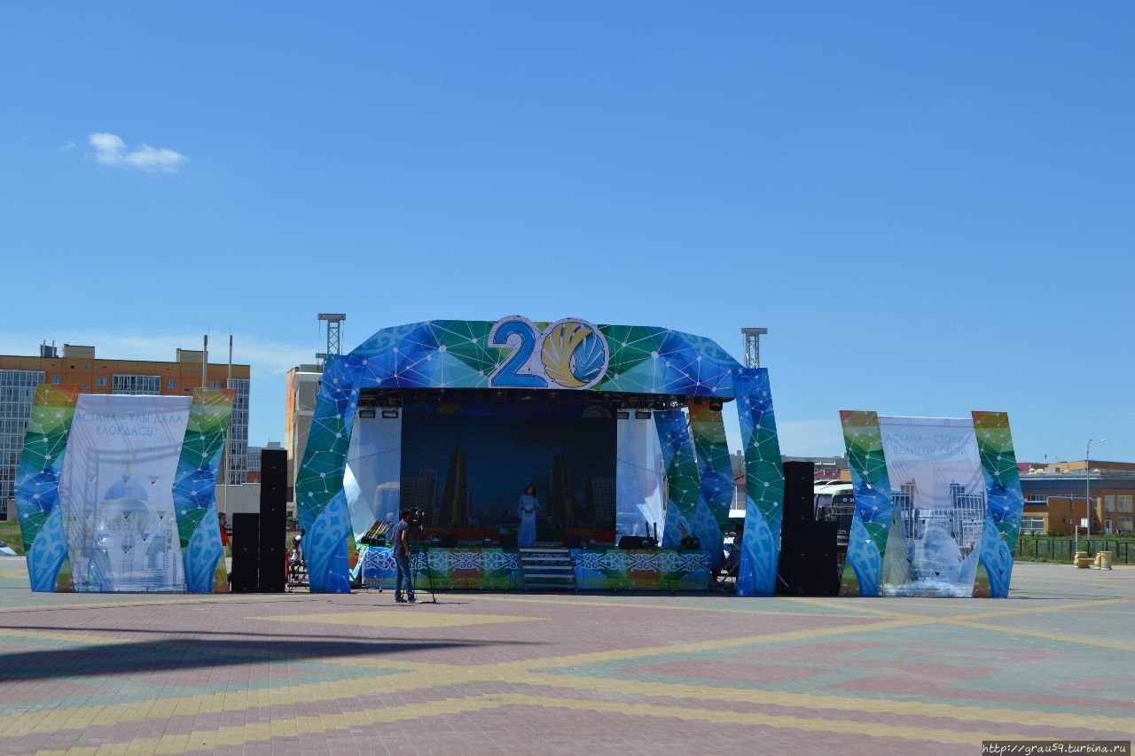 Площадь Первого Президента Казахстана Уральск, Казахстан