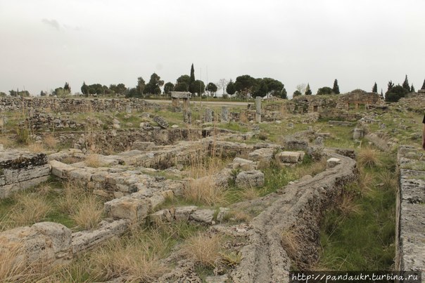 на развалинах Иэраполиса