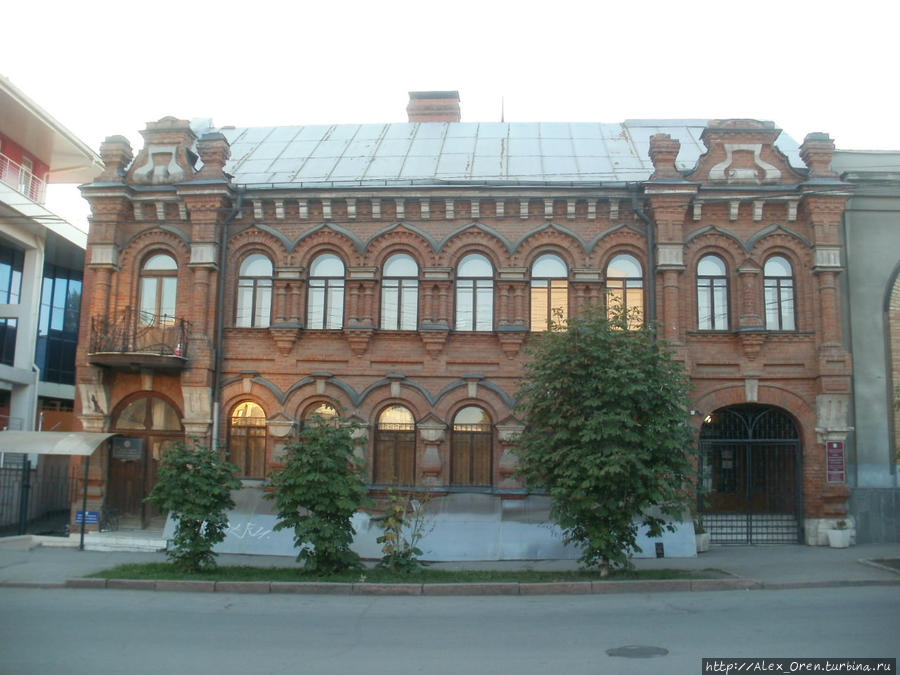 С 2011 года в здании по адресу Арцыбушевская, 30, ранее принадлежавшем купцу Тунаеву – владельцу пивоваренных заводов, построенном в 1903 году архитектором Щербачевым, находится отдел ЗАГС.