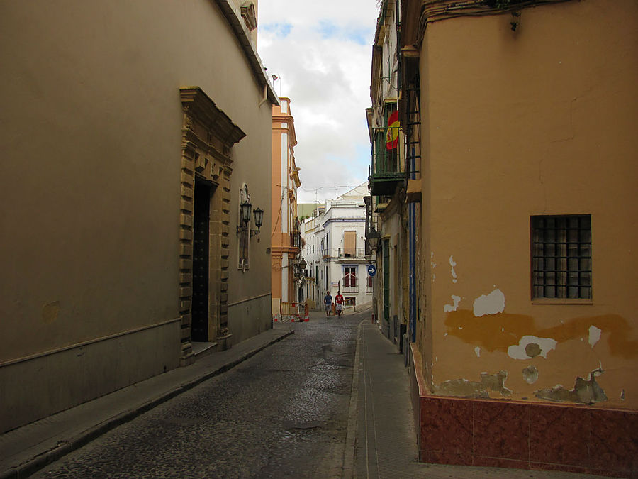 типичная улица Старого Хереса. Херес-де-ла-Фронтера, Испания