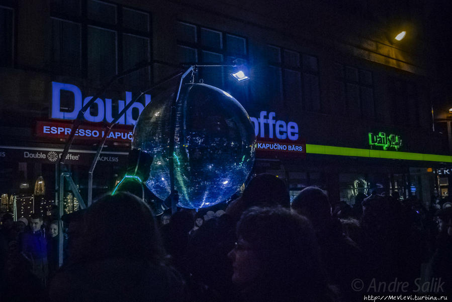 Фестиваль света “Рига сияет” (