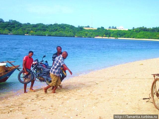 Затерянные берега, там остров, похожий на каплю Мтвара, Танзания