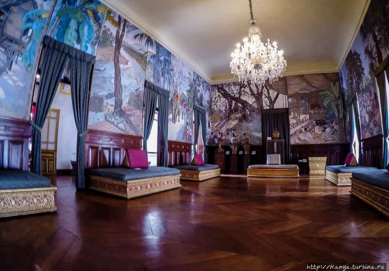 Дворцовый музей. Фото из интернета Дворцовый музей. Фото из интернета