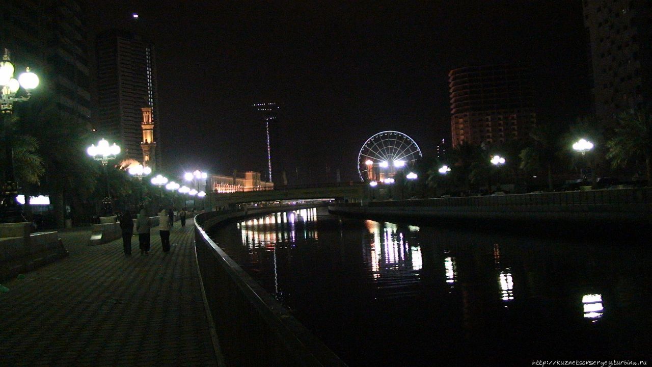 Эмираты, часть 2: Вечерняя прогулка по Шардже и ее мечети Шарджа, ОАЭ